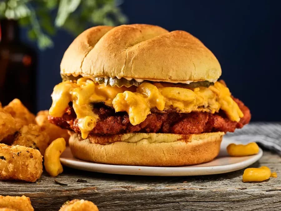 Scorchin' Mac and Cheese Burger